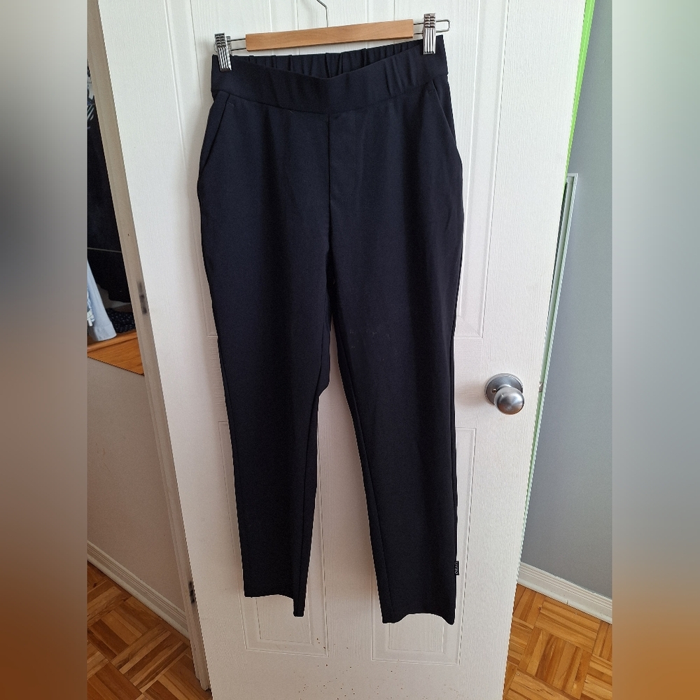 Oraki Women's Black Pants